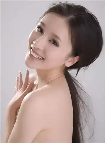 清纯性感的"小醉"—袁菲