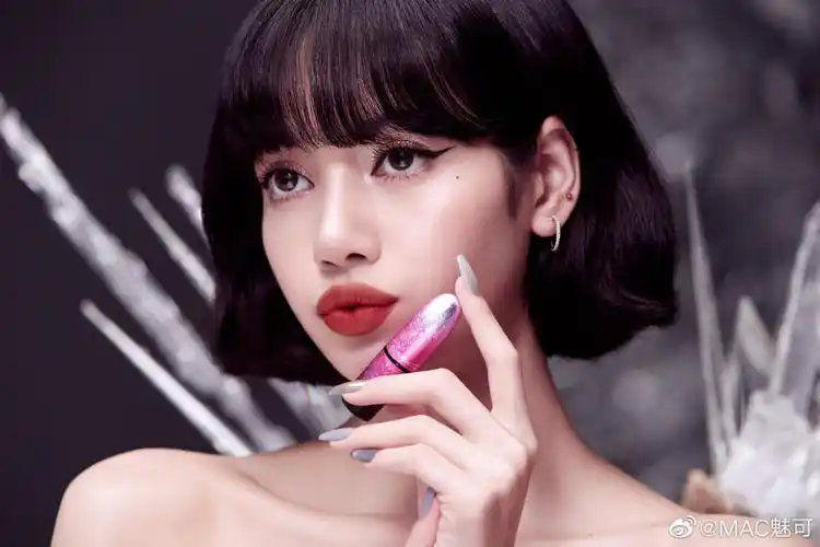 blackpink lisa - 堆糖,美图壁纸兴趣社区