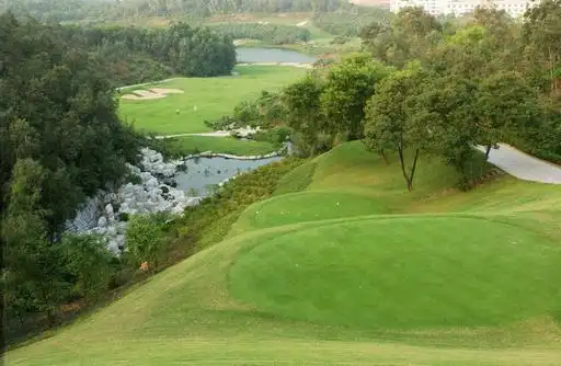 广东深圳龙岗公众高尔夫俱乐部