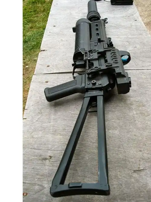 吃鸡游戏里最受欢迎的冲锋枪pp19野牛冲锋枪优缺点分析