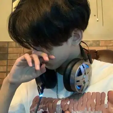 又可爱又帅气的男生头像个性男头真人图片