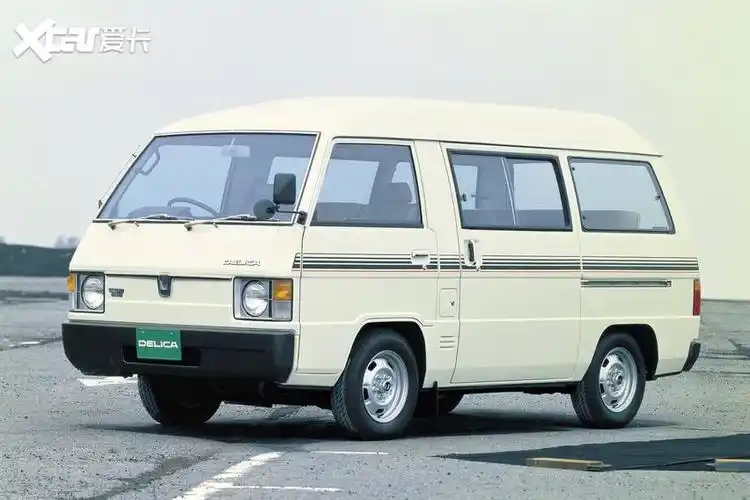 一辆不把硬派越野车放在眼里的面包车三菱得利卡