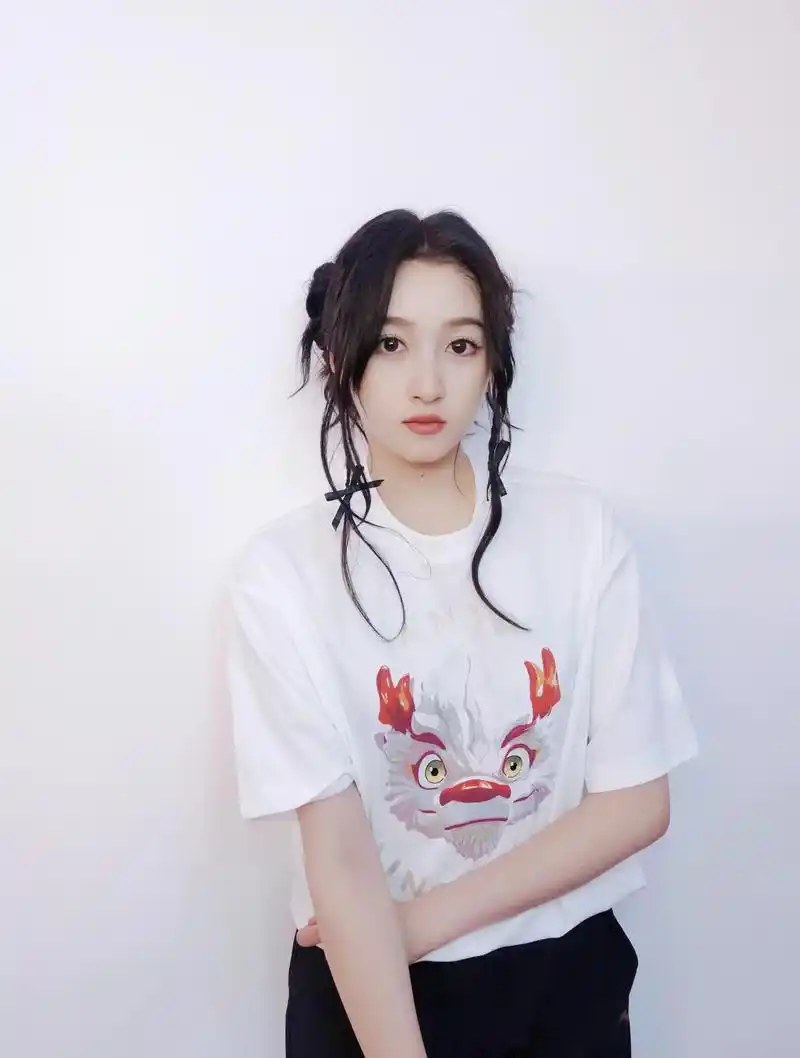 关晓彤王一博同款的灵龙t还有谁没有get吗~手慢无!#安踏 - 抖音