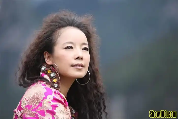 藏族歌手琼雪卓玛