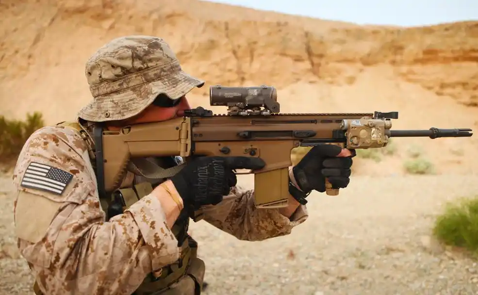 不过最初测试的时候mk17(scar-h)能用7.62x39mm.