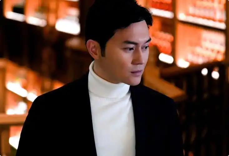 刚开播豆瓣大波好评袭来,张智霖新剧,将改写港剧口碑天花板