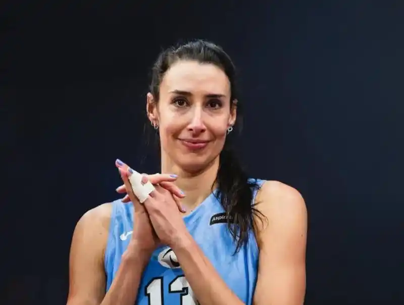 难说再见——巴西9793女排接应谢拉结束了自己的排球职业生涯