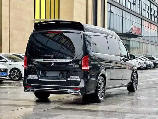 奔驰7座商务车,高顶v260l,带空气悬挂,舒适性好,价格实惠