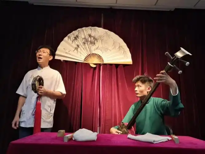 钟鼓楼下古韵悠扬揭秘北京小曲儿的前世今生