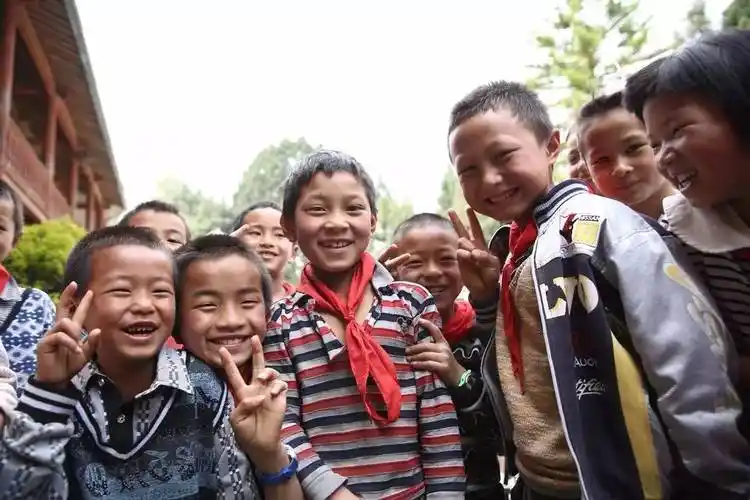 世纪樱花希望小学丨播下爱的种子,让爱传递