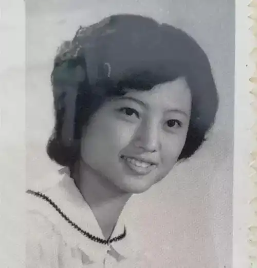 穿越20年看看妈妈年轻时的模样