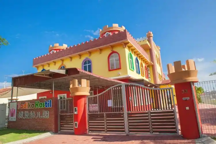 全马首家梦幻城堡幼儿园10大特点教你如何为孩子选择好的幼儿园!