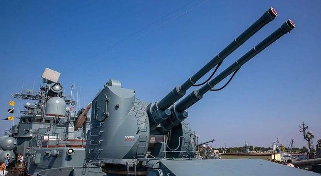 055作为现代驱逐舰换装大口径主炮已无必要美军就是前车之鉴