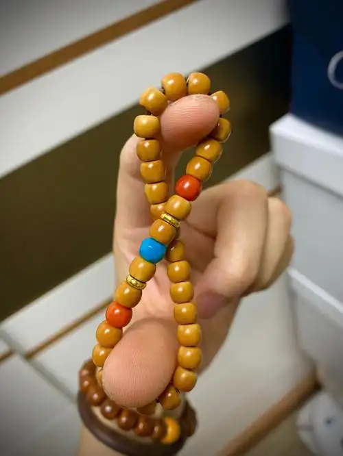 橄榄核尖手串搭配