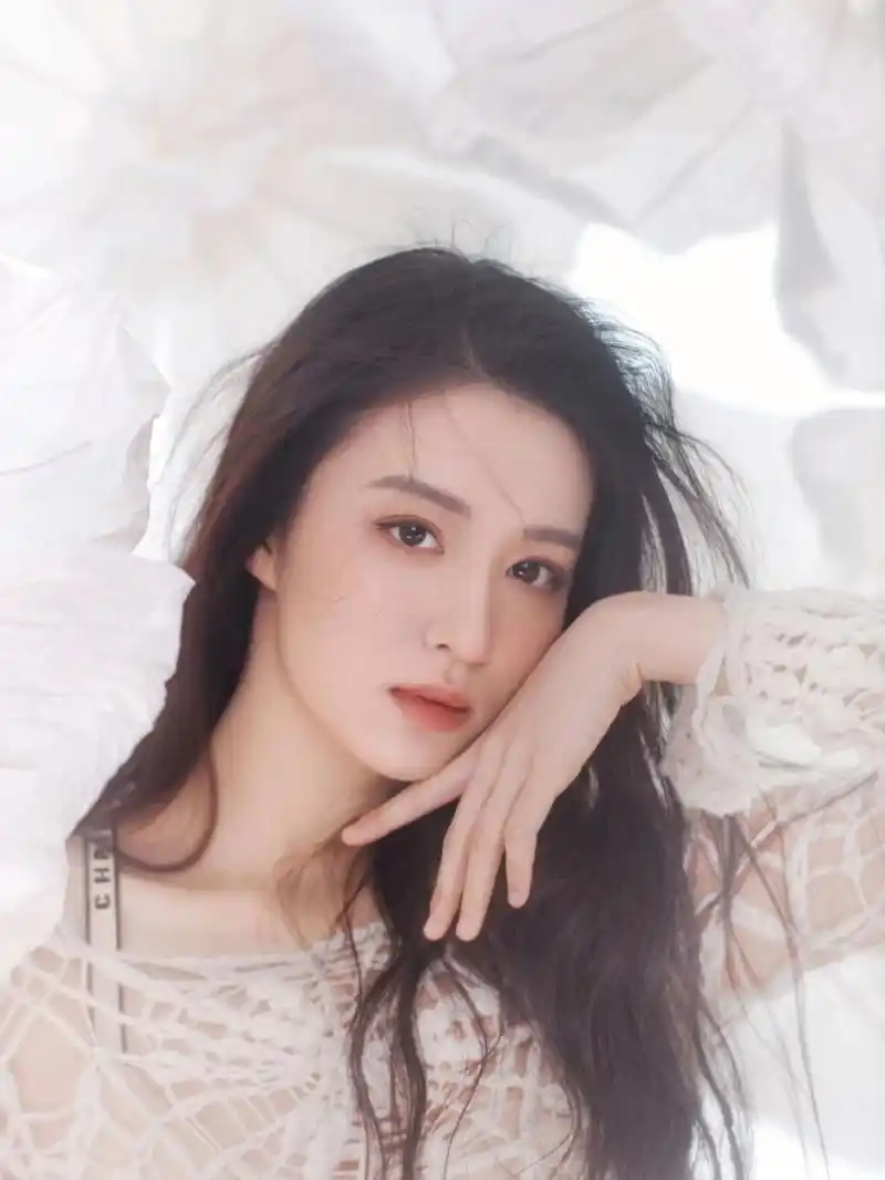 王楚然的原名是宋亚梦她为什么要改名隐藏在背后的故事