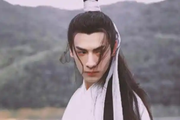 脸蛋精致身材却一言难尽这7位男艺人的真实身材辣眼睛