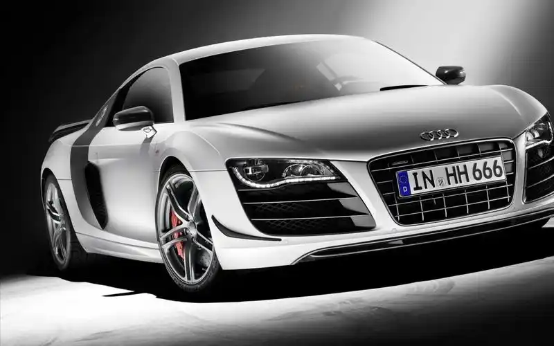 高清晰银白色奥迪跑车r8高清壁纸下载