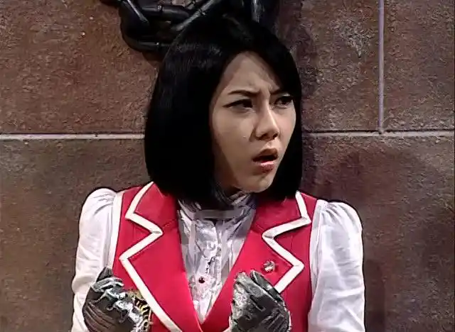 萌学园:乌克娜娜正在担心外面的事时,突然听到了黑暗大帝的声音