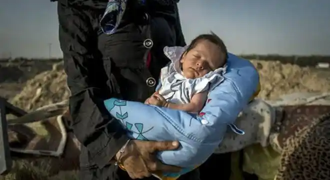 在伊朗,遗弃孩子已经达到了可以被称为"恐怖"的危机级别.