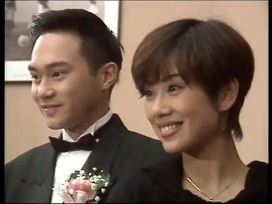 张智霖吐槽陈松伶(张智霖晒与陈松伶合照)