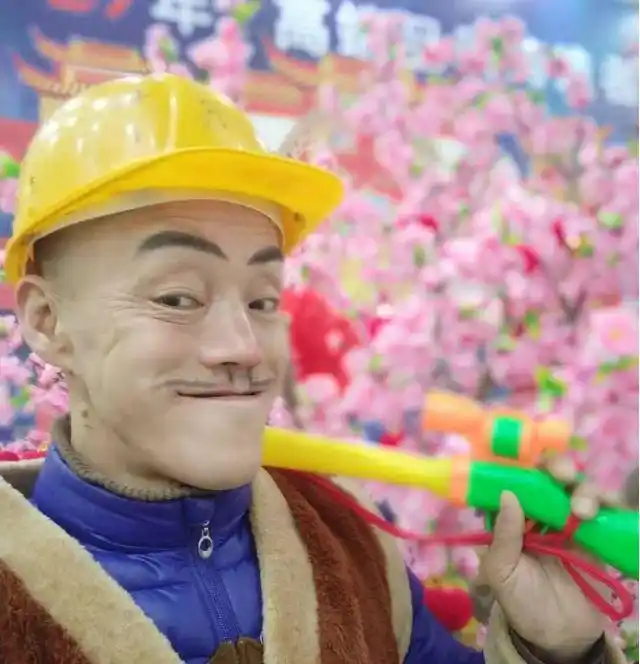 真人版光头强52岁当网红671天靠脸赚不到钱又回老家找活儿