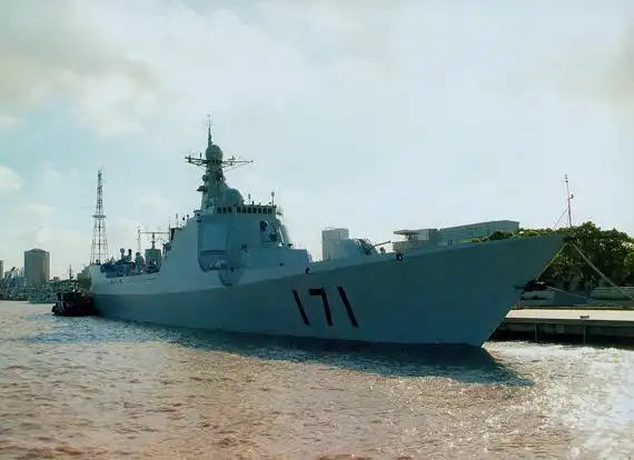 资料图:中国海军新型052c级171号导弹驱逐舰