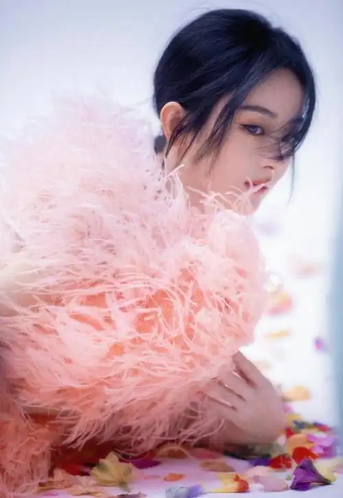 赵丽颖唯美系写真 宛若天女