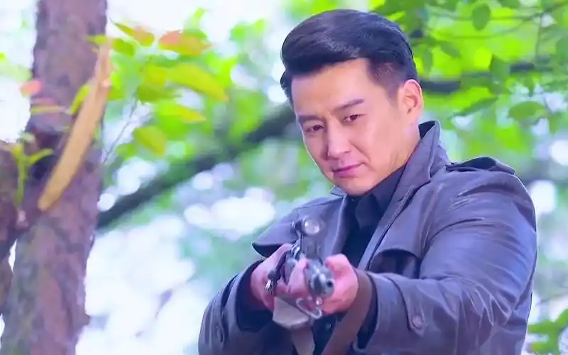 百战天狼:天狼为救众人背水一战,林桐菲利用红珊抓捕宝叔