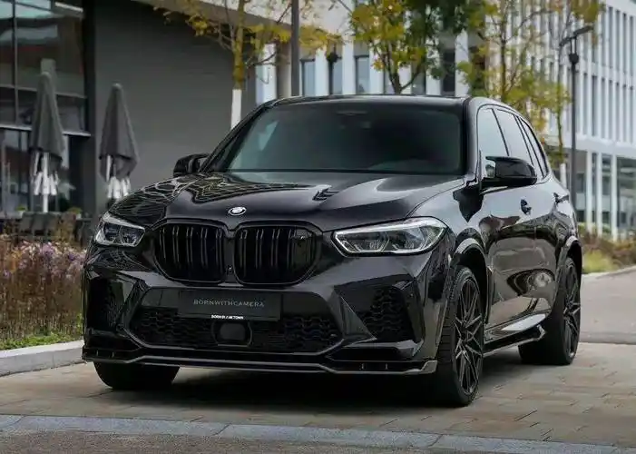 "黑武士suv"的典范,性能最强宝马x5霸气亮相,新车标 电控四驱