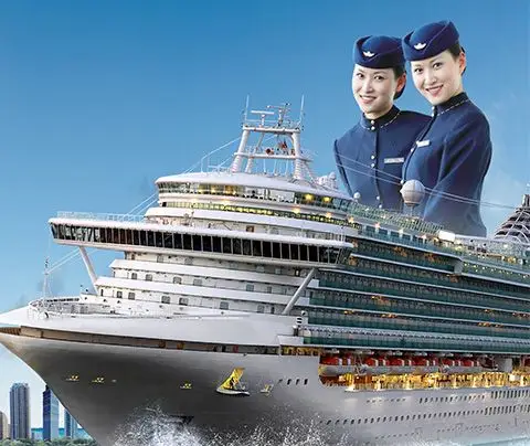 邮轮乘务主要为国际豪华邮轮培养海上乘务的专业人员,工作性质与空中