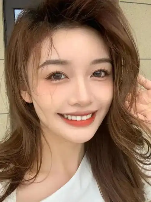 有没有像我这样的人,看女生的时候第一眼看到的就是她的眼睛,一双漂亮