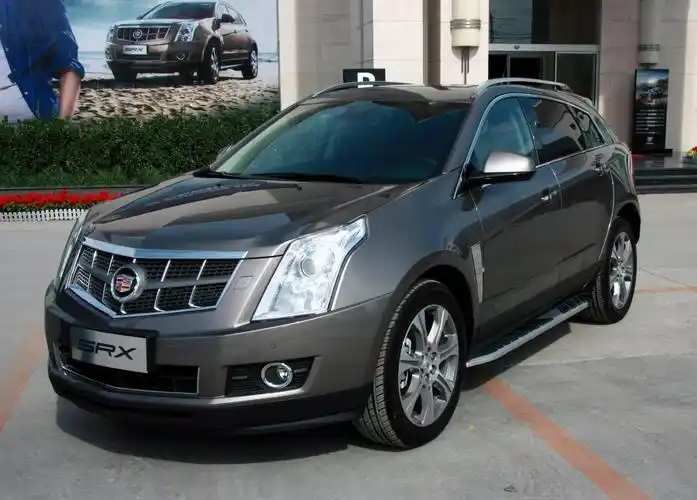 98万起 凯迪拉克srx三款新车型到店