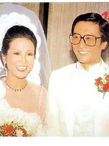 港姐狄波拉迷恋赌王一嫁谢贤二嫁富豪儿女双全的传奇人生