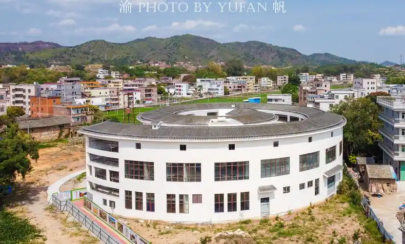 广东梅州五华县,是世界球王李惠堂的故乡,也是中国足球的发源地-文旅