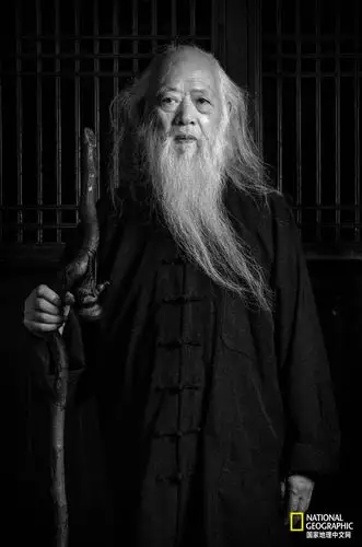 "春节老人"是阆中特有的传承,这位白发老人便是汉初参与《太阳历》的