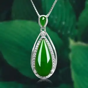 项链玉石吊坠女和田玉水滴形图片