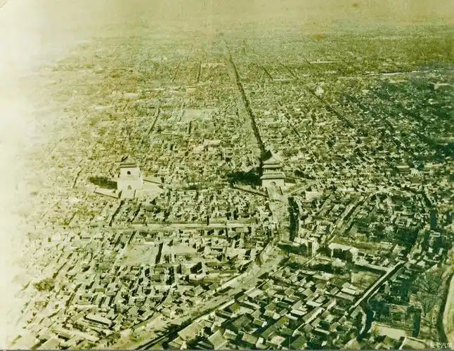 北京,1945年,鼓楼和钟楼在中心的鸟瞰图-爱卡汽车网论坛