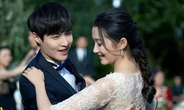 关晓彤只有90斤,为何男星都嫌她太壮,鹿晗终于道出原因