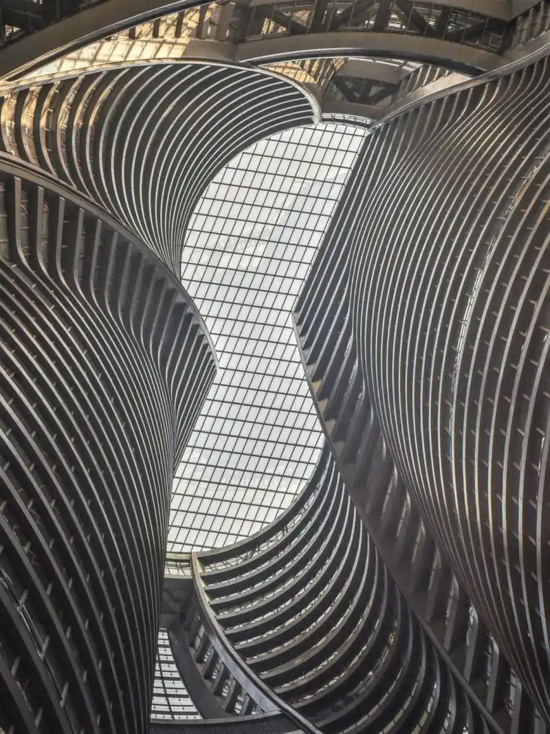 北京华为新总部丽泽soho 一层大厅可以进去拍照,出示健康即可 还有