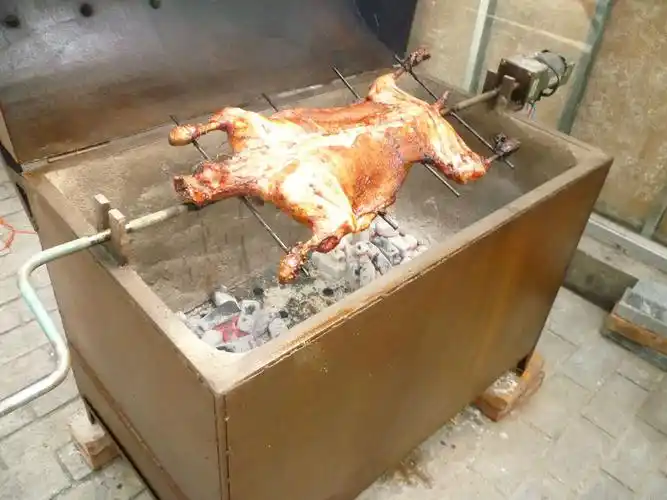 烤羊腿 商用烧烤架图片,烧烤炉 烤全羊 烤羊腿 商用烧烤架图片大全