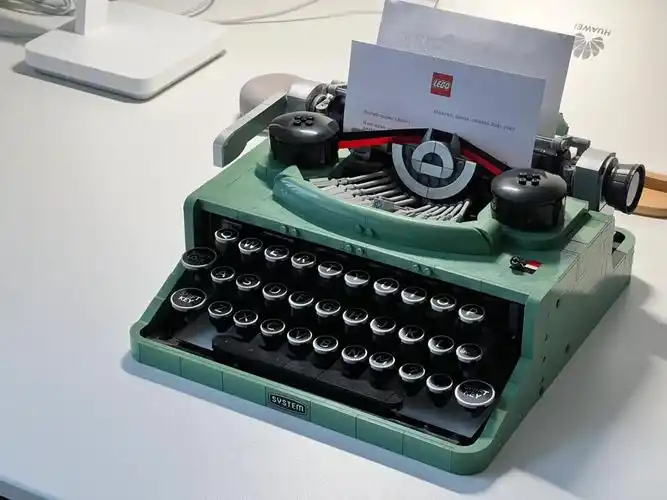 乐高21327复古打字机