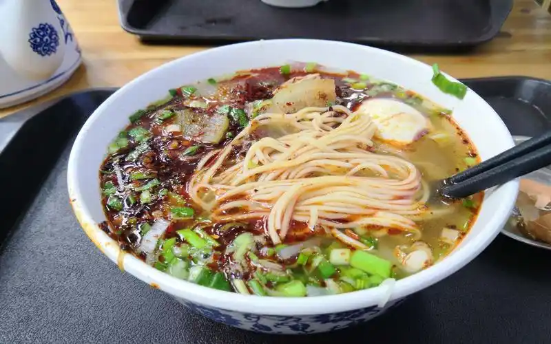 吃大碗宽面,听传统rap