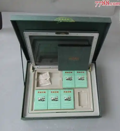 2005年熊猫典藏版礼盒只供收藏不能吸烟