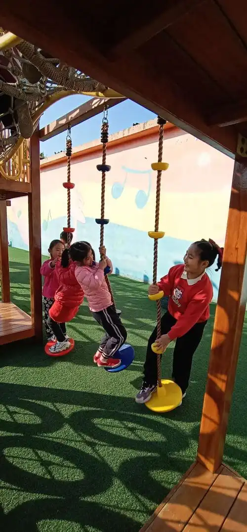 快乐游戏,点亮快乐童年——官厂幼儿园大班第十周精彩瞬间