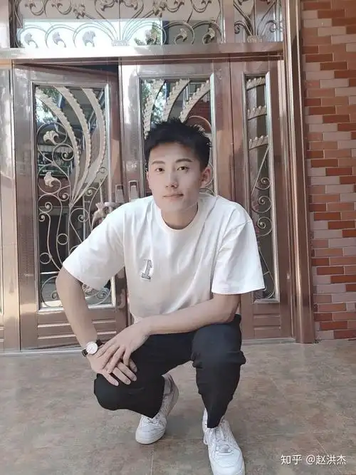 有脸方 单眼皮 小眼睛的美女或者帅哥么? - 知乎