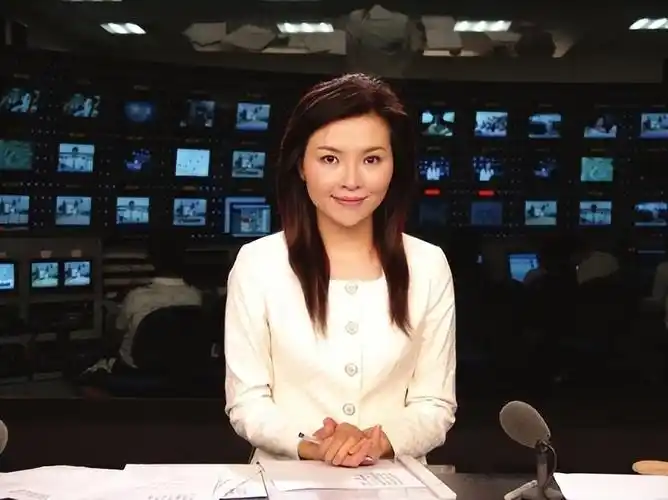 2008年那个播报汶川地震时流泪的女主播宁远如今怎么样了