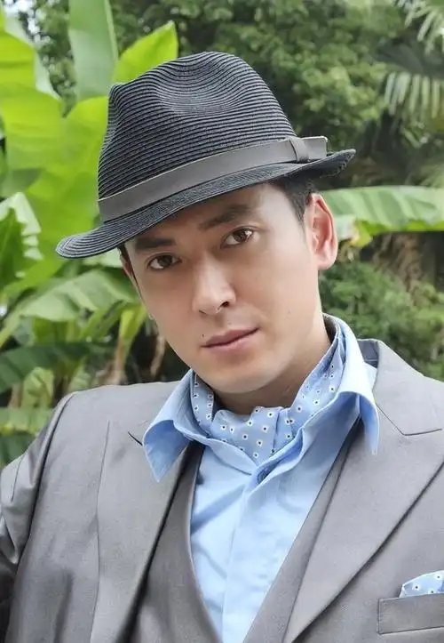 听说韩栋最近请假啦,想好好放松放松,调整下状态再全力投入工作.