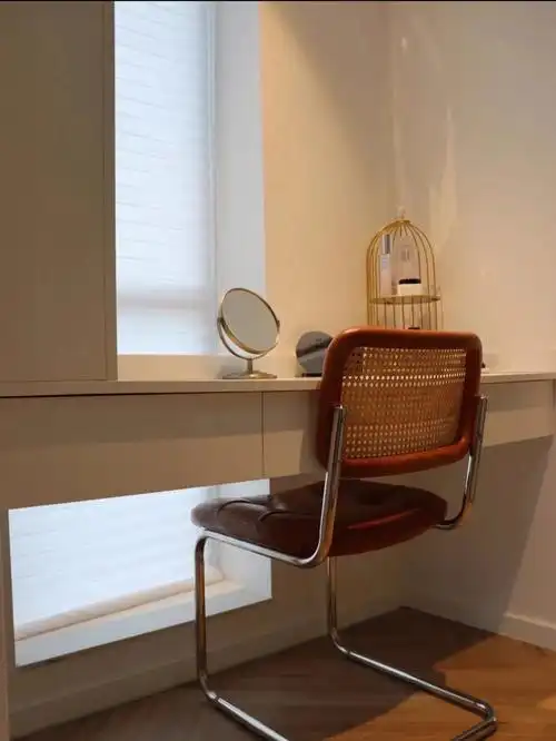 爱格全屋定制无滤镜无调色的奶油梳妆台