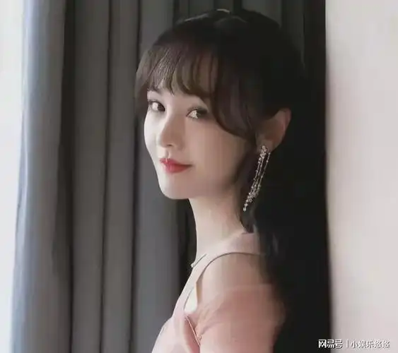 想想郑爽已经很久很久没有露面了,说白了,像她这样的劣迹艺人以后也是