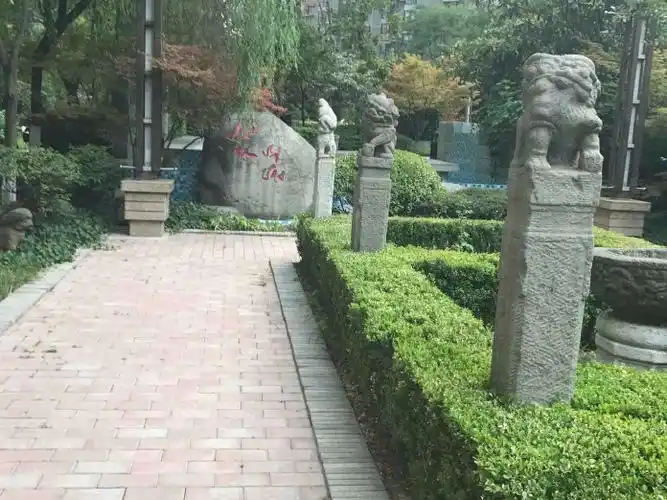 高新枫林华府3室2厅1卫电梯房精装修140平米